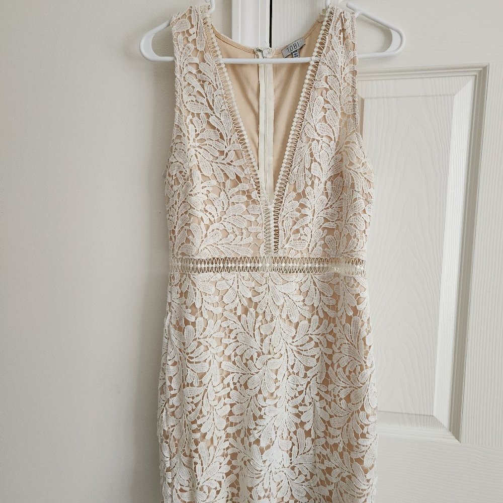 Ivory Tobi Lace just above Knee Length Dress